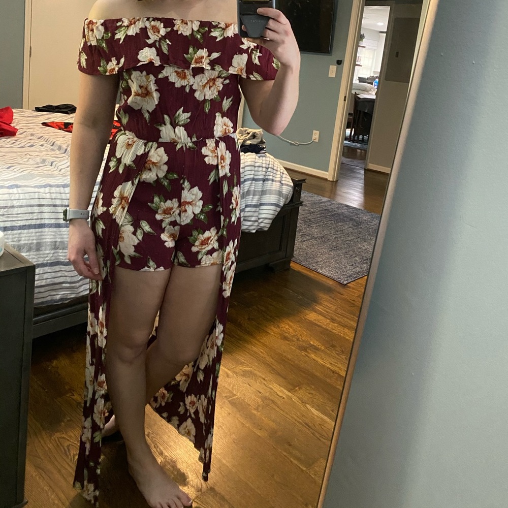 Floral off the shoulders high/low with shorts